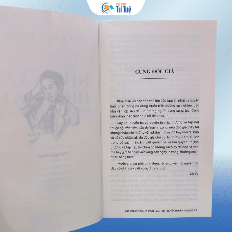 Sách: Nhà Văn Hiện Đại - Phê Bình Văn Học - Quyển Tư ( Tập Thượng)
