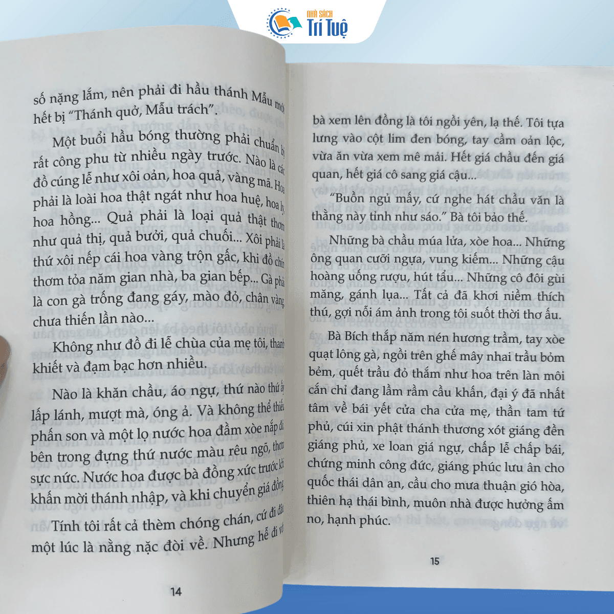 Về Nghe Hoa Hòe Kể Chuyện - Viết Cho Những Điều Bé Nhỏ