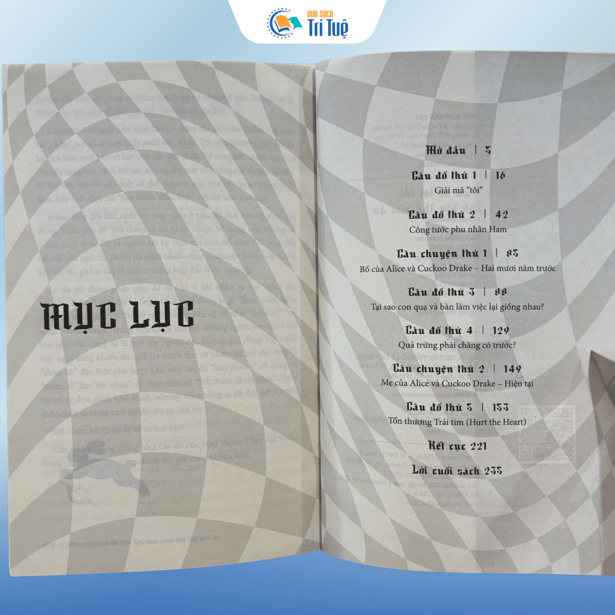 Alice Ở Xứ Sở Tội Lỗi-Trò Chơi Sinh Tồn Thế Giới Ảo