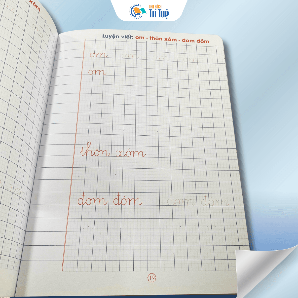 Vở Tập Viết Có Mẫu Chữ